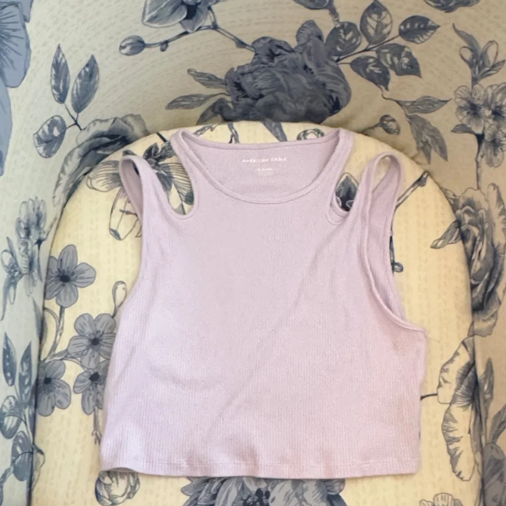 Lavender Ribbed Cutout Crop Tank - Picture 3 of 4